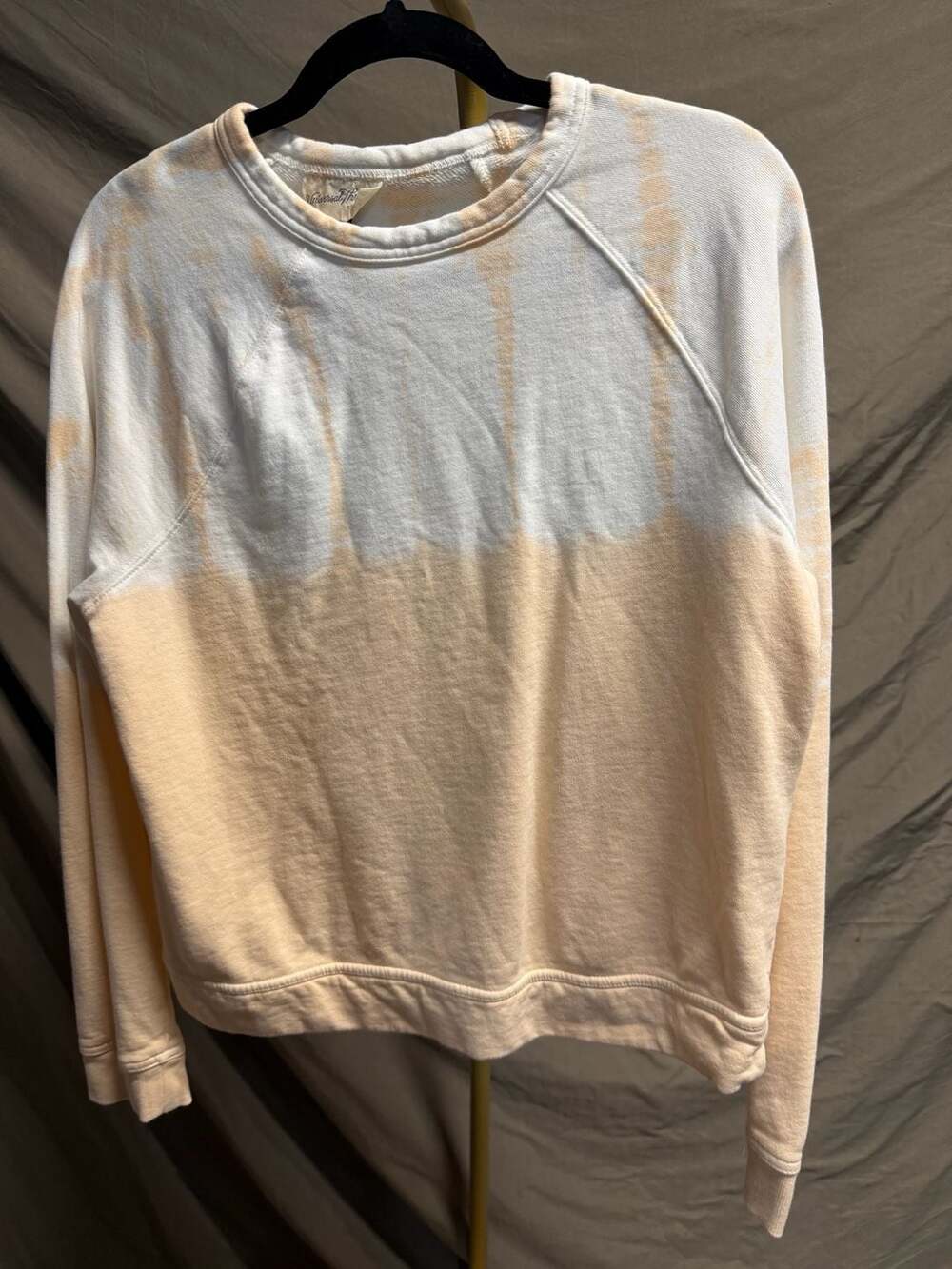 019 Universal Thread Women's Orange and White Tie-Dye Crewneck Sweatshirt Size S